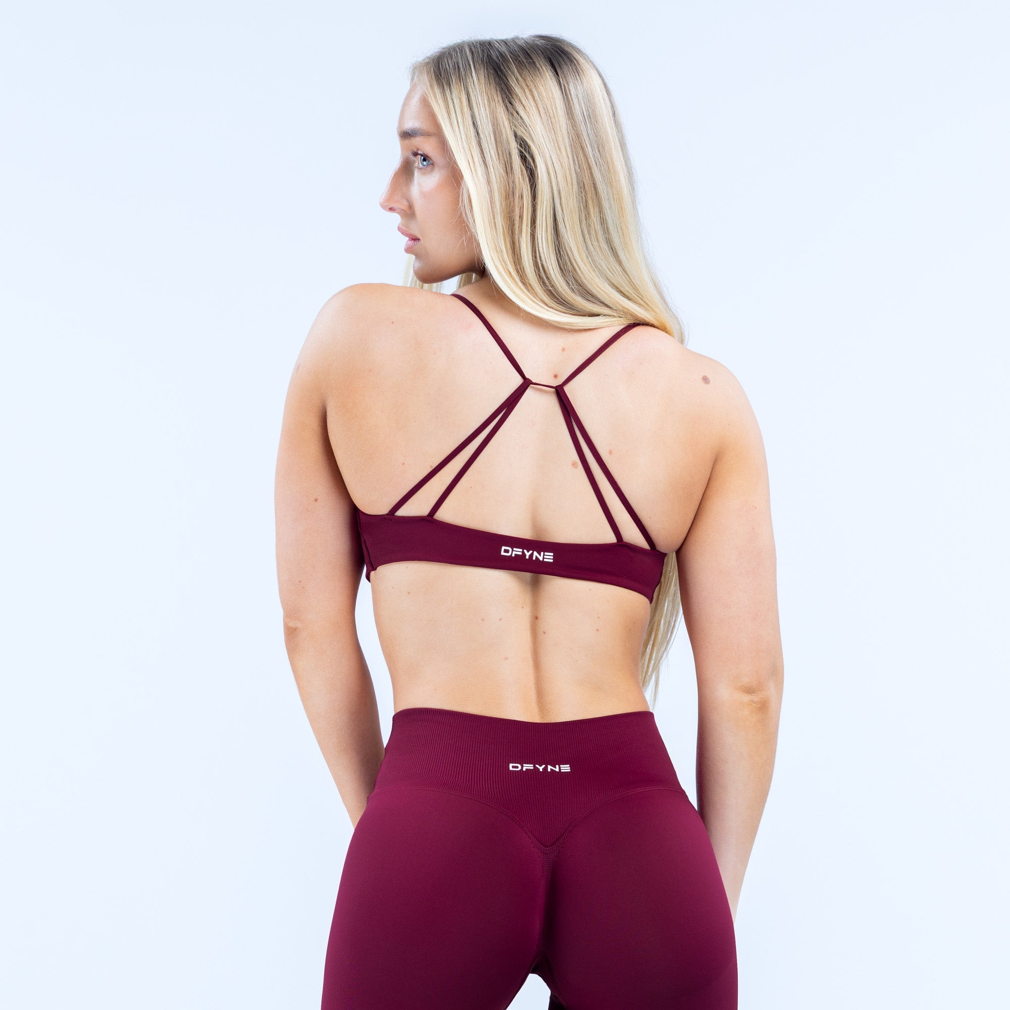 DFYNE DFYNE Vision Twist Front Sports Bra – Winter Berry